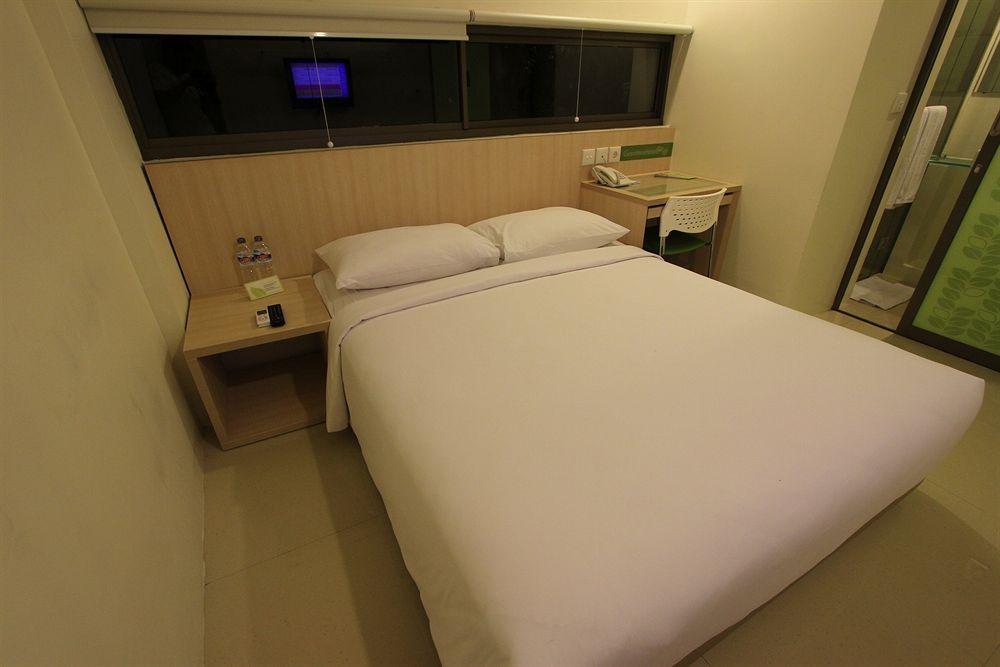 J Hotel Kuta Kuta Lombok Buitenkant foto