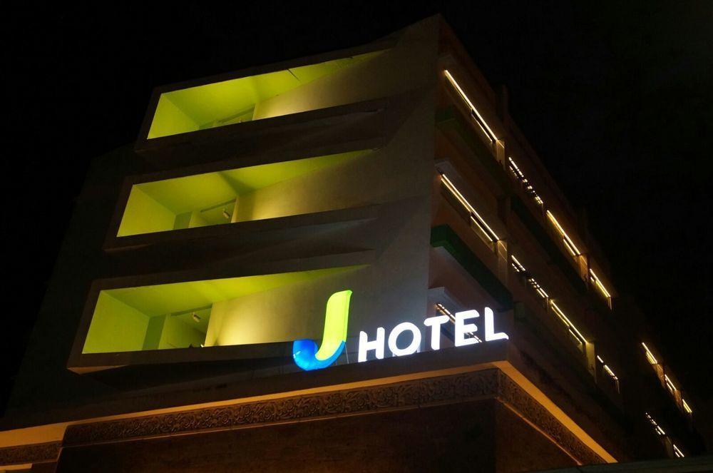 J Hotel Kuta Kuta Lombok Buitenkant foto