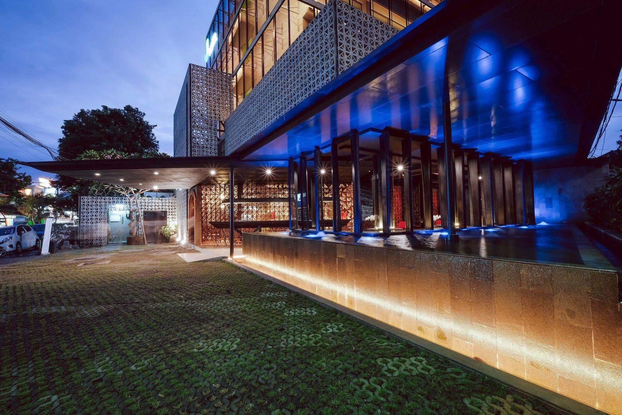 J Hotel Kuta Kuta Lombok Buitenkant foto